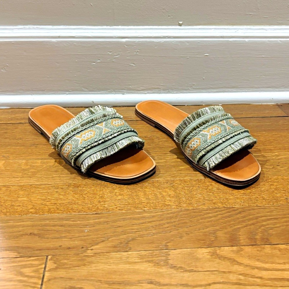 Aldo Nalani Green Beige Fringe Geometric Boho Aztec Slide Flat Sandals Sz 10